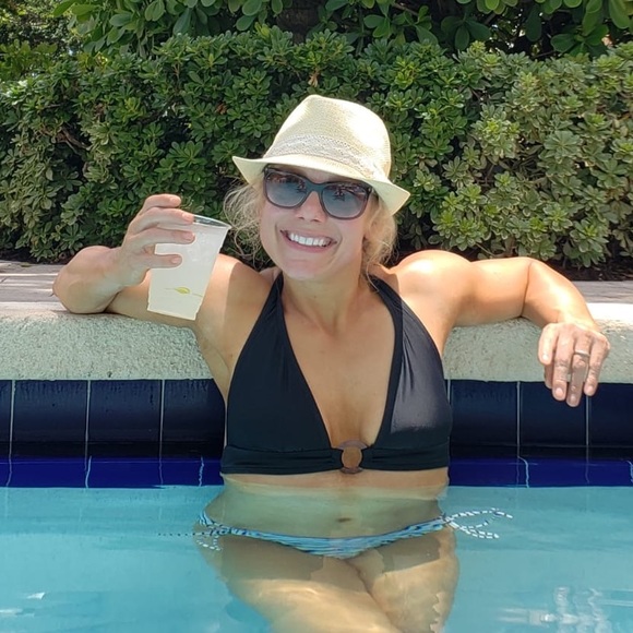 Meet your Posher, Rebecca - Picture 3 of 4